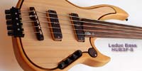 U-basse version 3, fretless 5 cordes, piézo RMC...